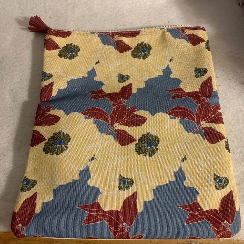 Rachel Pally Reversible Clutch Bag Floral Bloom Cosmetic Travel Zip Purse Book